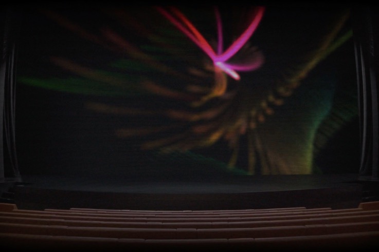 蘋果公司用史蒂夫?喬布斯劇院的“現(xiàn)場直播”來調(diào)侃明天的發(fā)布會-鋒巢網(wǎng)