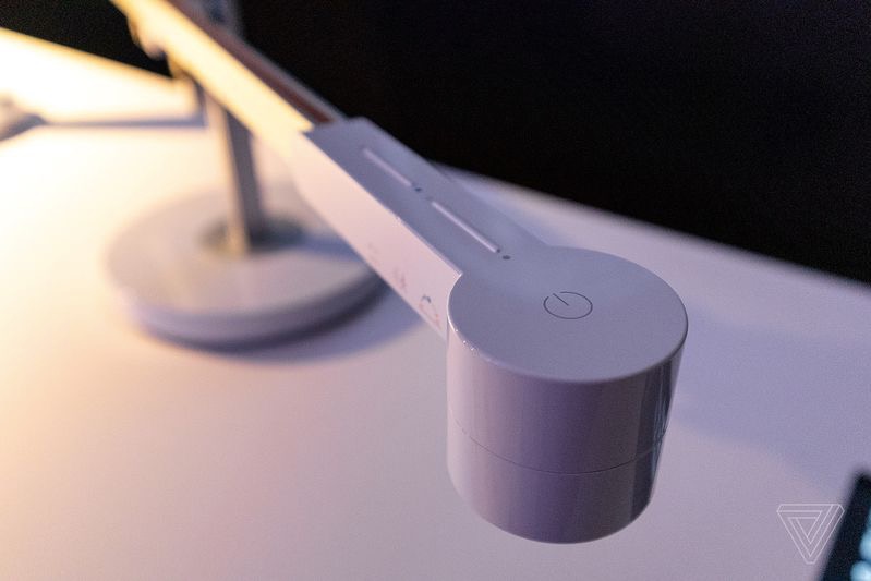 戴森的新環境燈有望使用60年,并內置USB-C端口-鋒巢網