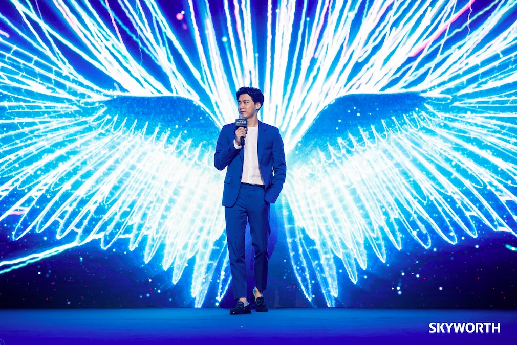 李易峰霸屏創維春季發布會 發布Q80系列電視新品-鋒巢網