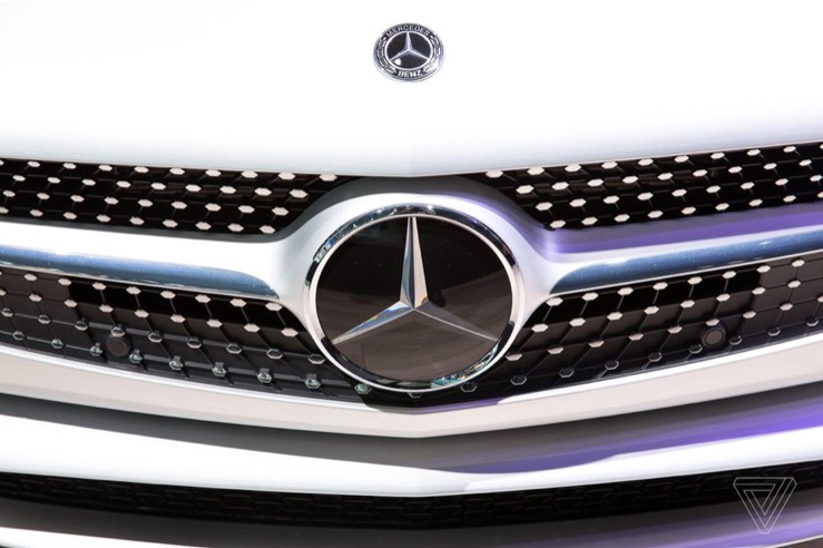 16人因涉嫌盜竊100輛Car2Go豪華轎車被捕-鋒巢網