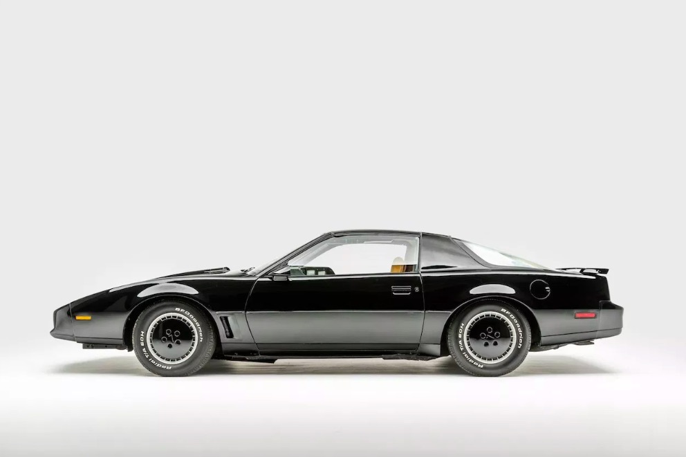 洛杉磯汽車博物館特別展-鋒巢網