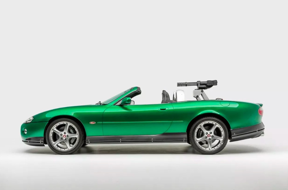 洛杉磯汽車博物館特別展-鋒巢網