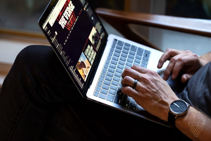 蘋果剛剛暗示，今年可能還會有幾款MacBook的更新-鋒巢網(wǎng)