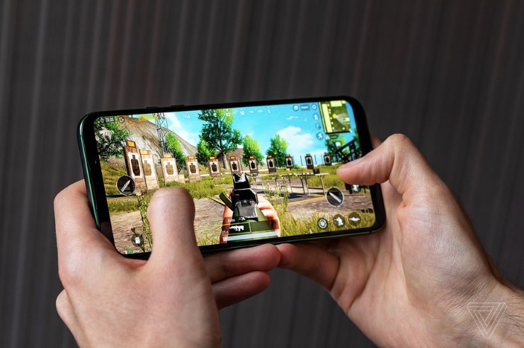 黑鯊2的壓敏屏幕使手機游戲變得更好-鋒巢網