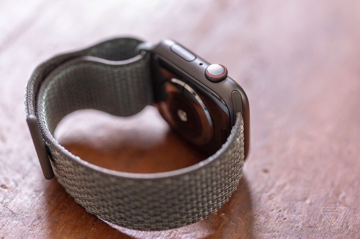 蘋果公司探索在Apple Watch的表帶上安裝攝像頭-鋒巢網