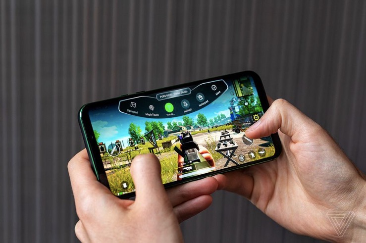 黑鯊2的壓敏屏幕使手機游戲變得更好-鋒巢網