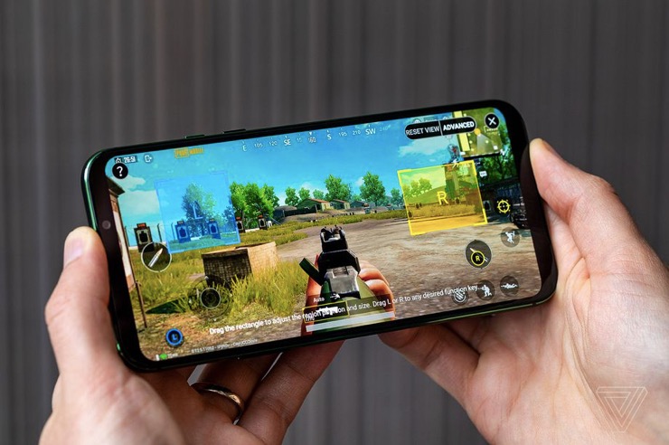 黑鯊2的壓敏屏幕使手機游戲變得更好-鋒巢網