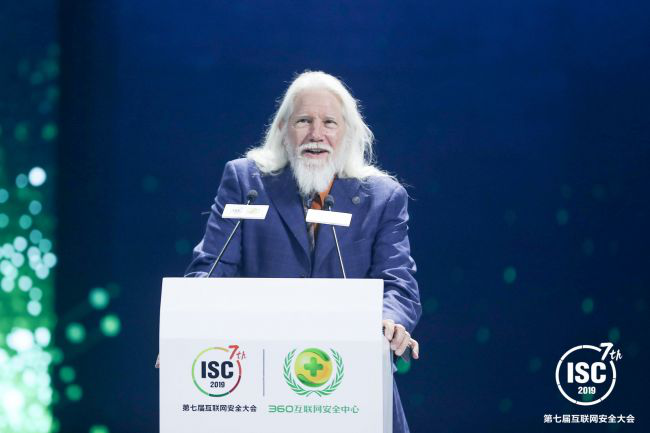 ISC互聯網安全大會隆重開幕 360周鴻祎提網絡戰 引人深思-鋒巢網