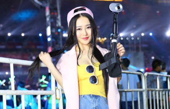 我看直播打賞了200萬(wàn),有問(wèn)題?-鋒巢網(wǎng)