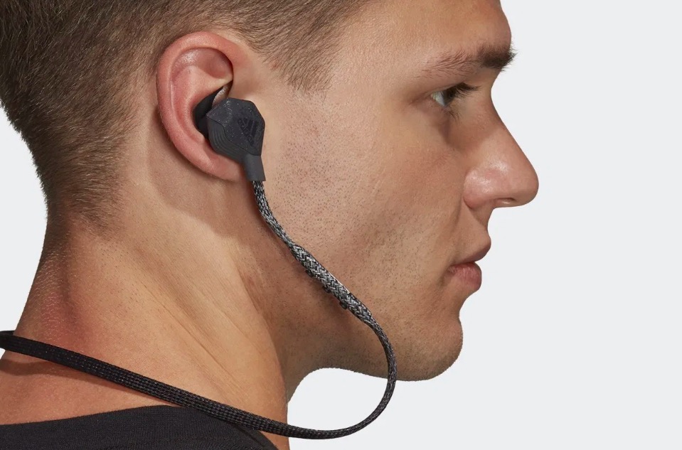 運動感adidas x Zound 聯名運動耳機登現-鋒巢網