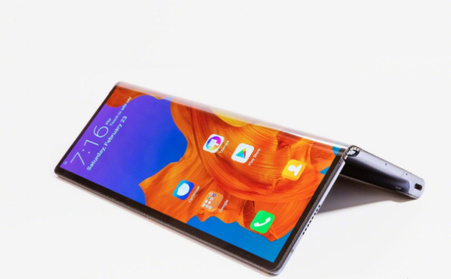 華為Mate X亮相 國行高配版售價13999元-鋒巢網