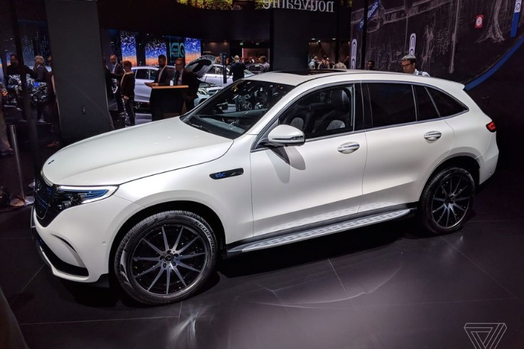 奔馳的電動SUV起價為67,900美元-鋒巢網