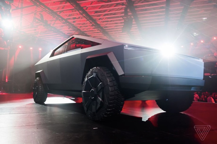 特斯拉已經收到了14.6萬份引起爭議的賽博卡車訂單-鋒巢網