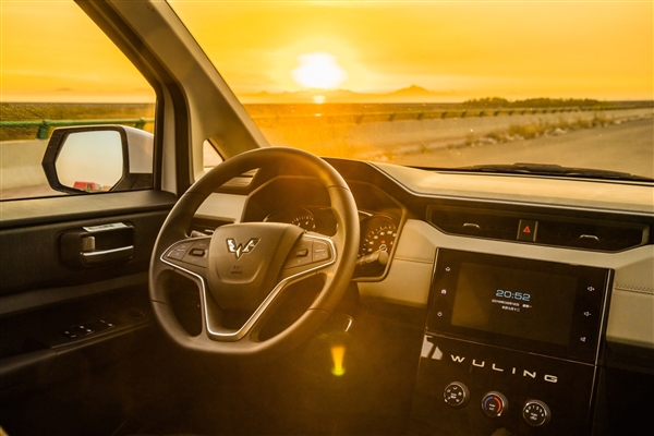 五菱宏光又進化,五座版下月上市!-鋒巢網