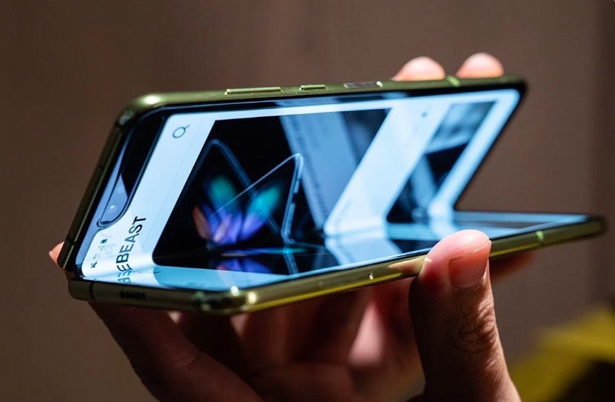 傳三星將推親民版Galaxy Fold-鋒巢網