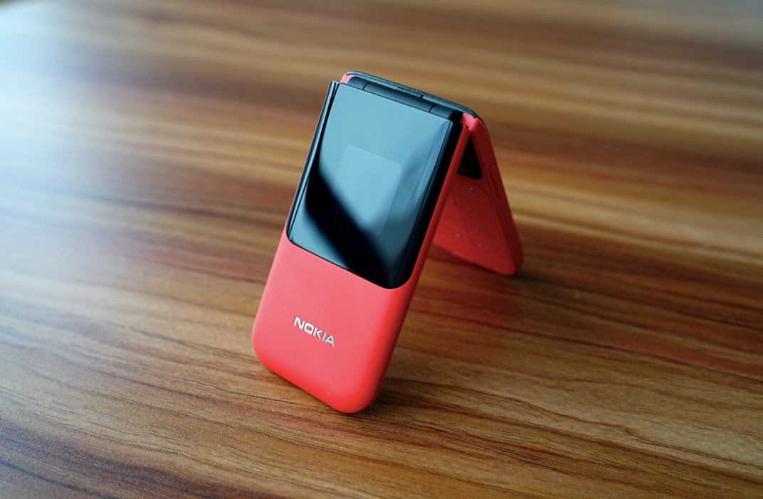 諾基亞2720 潮流復古翻蓋手機圖賞：內外雙屏 三網 4G-鋒巢網