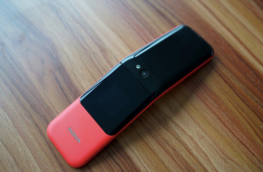 諾基亞2720 潮流復古翻蓋手機圖賞：內外雙屏 三網 4G-鋒巢網