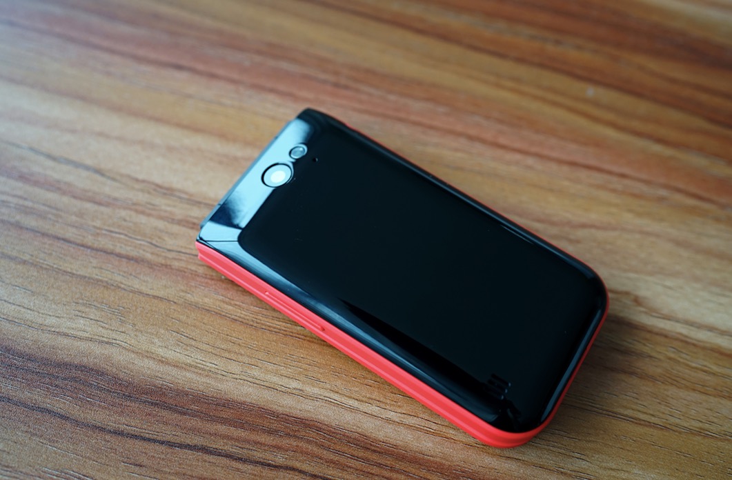 諾基亞2720 潮流復古翻蓋手機圖賞：內外雙屏 三網 4G-鋒巢網