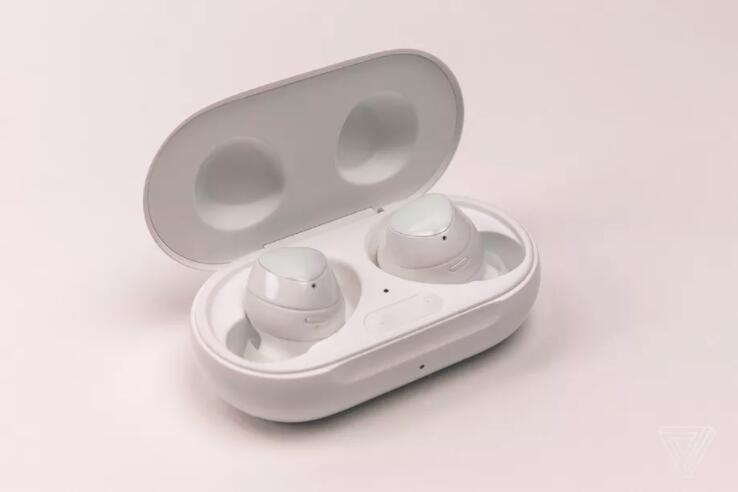 三星發(fā)布了Galaxy耳塞和耳機(jī)，極大地延長(zhǎng)了電池壽命-鋒巢網(wǎng)