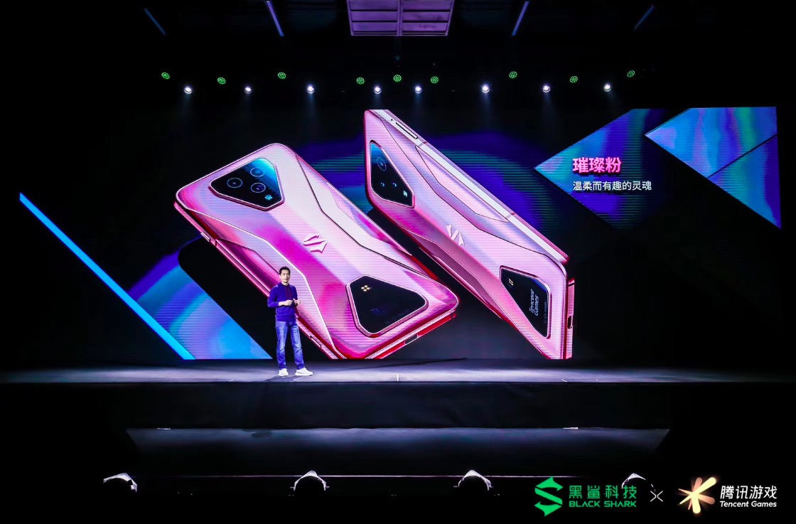 攜手騰訊暢玩王牌手游,首款5G游戲手機黑鯊3系發布-鋒巢網