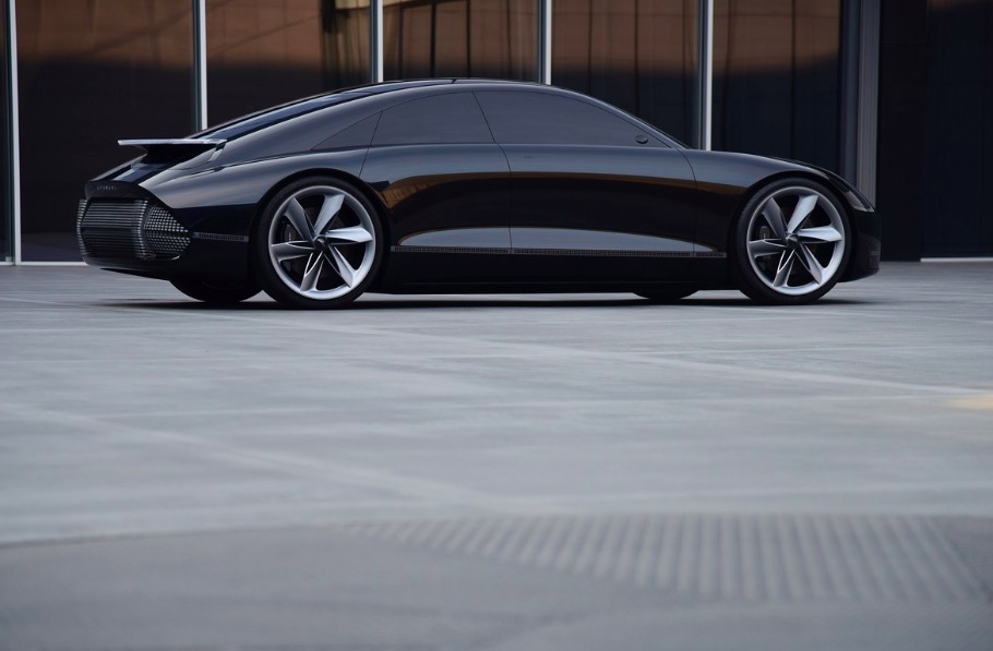 用搖桿駕駛！現(xiàn)代全新電動(dòng)概念車(chē)不用方向盤(pán)-鋒巢網(wǎng)