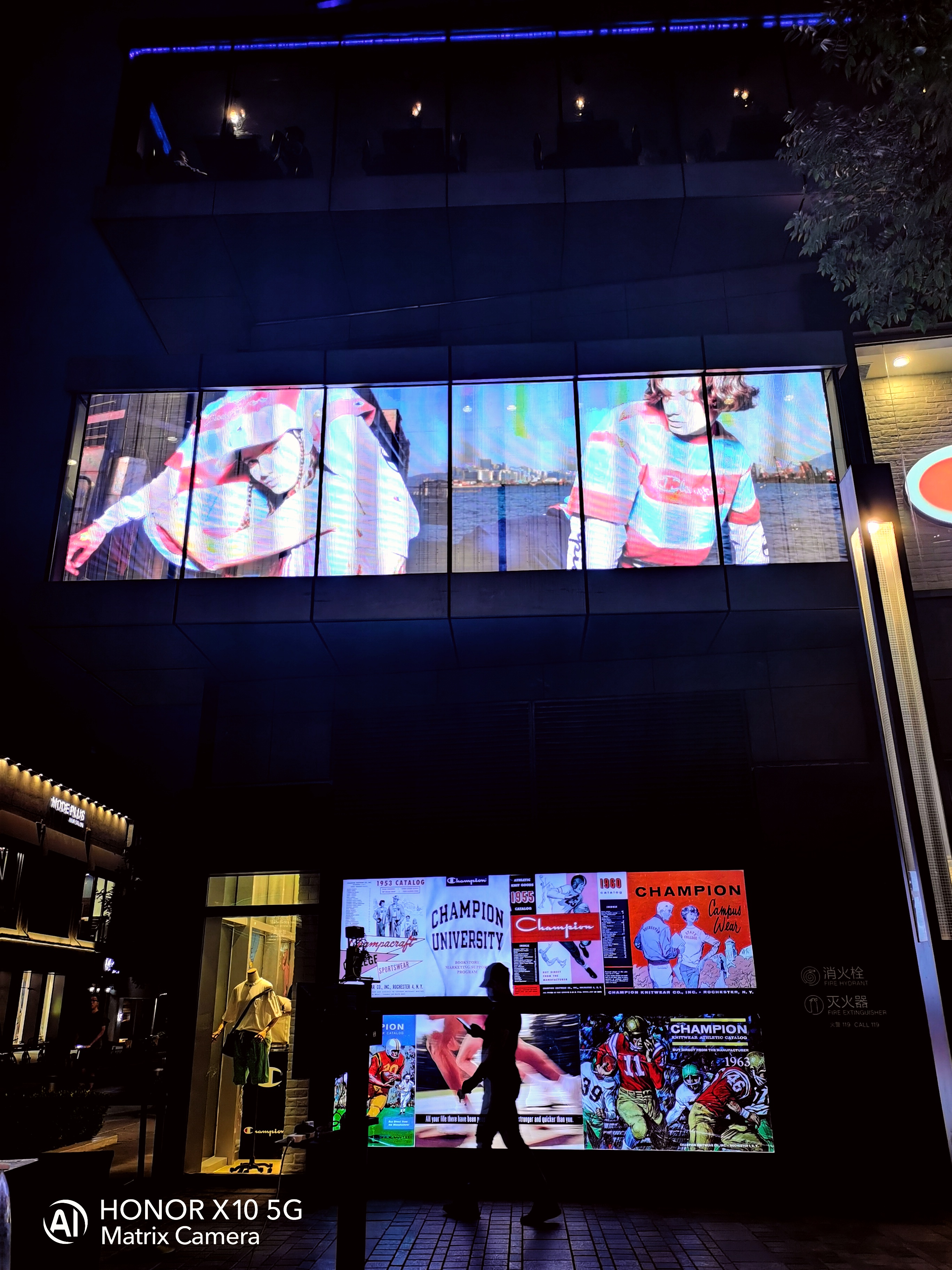 榮耀X10抑制炫光細節真實：4000萬RYYB高感光夜拍體驗-鋒巢網