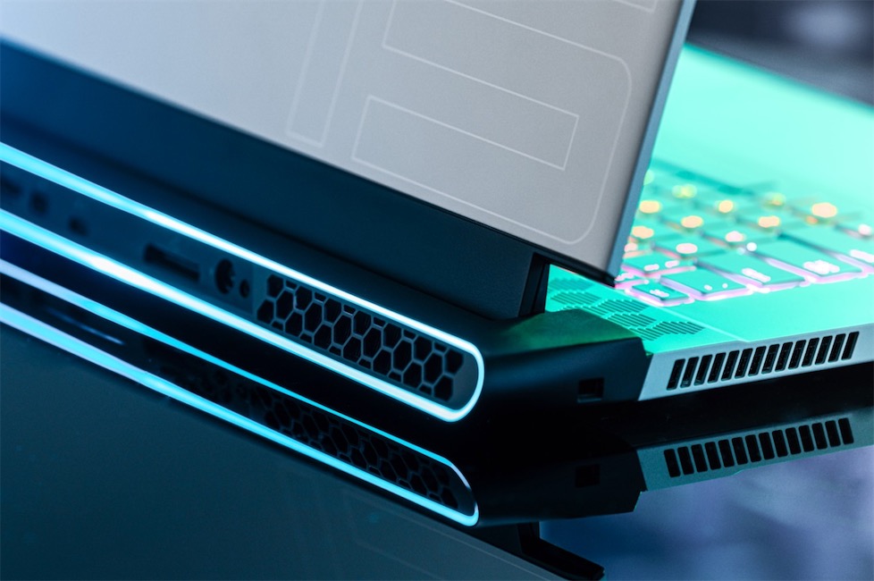 賽博之美,外星人全新 m15/m17 2020 版發布-鋒巢網