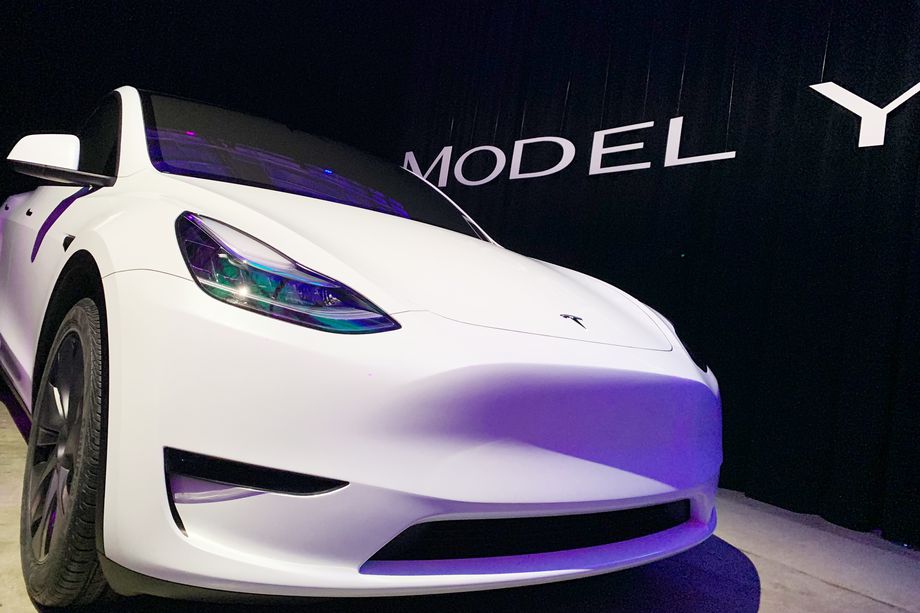 特斯拉的Y型車降價(jià)3000美元-鋒巢網(wǎng)