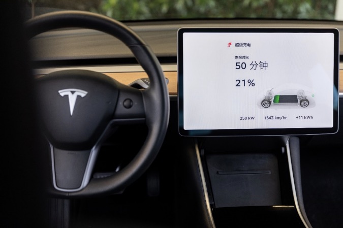 特斯拉打通成都-拉薩充電路線-鋒巢網