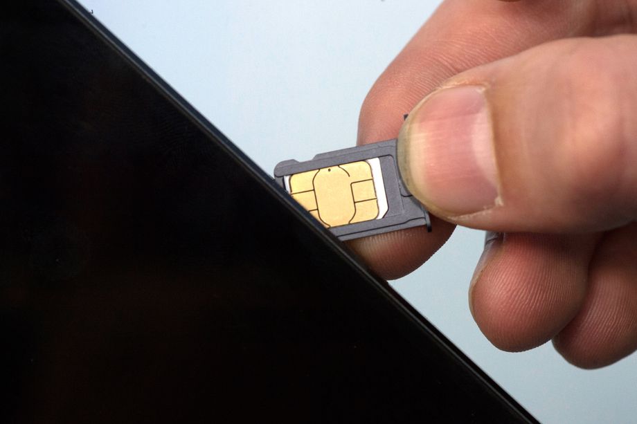 英國將從2021年12月起禁止銷售運營商鎖定的手機-鋒巢網