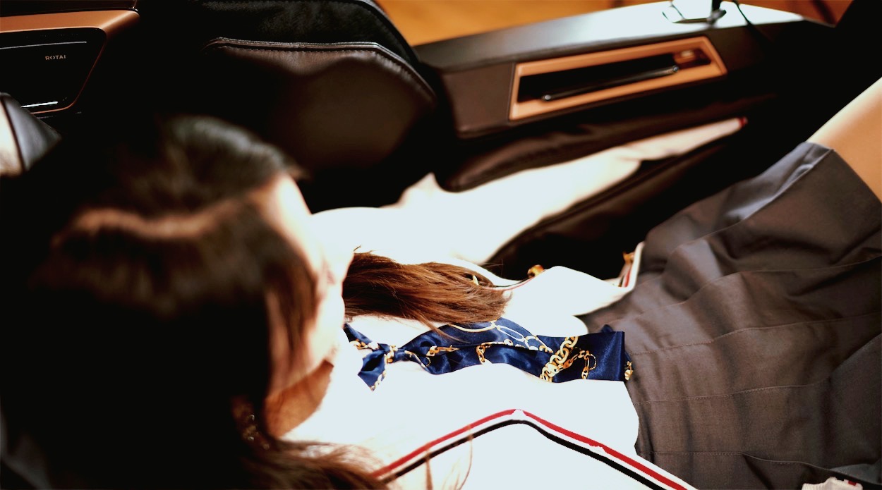 榮泰YN8800按摩椅體驗：減少焦慮，學會生活的柔軟-鋒巢網