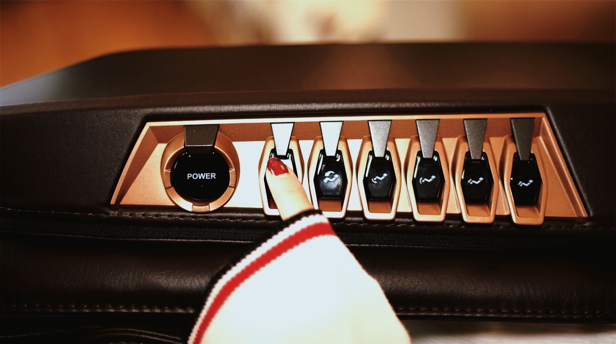 榮泰YN8800按摩椅體驗：減少焦慮，學會生活的柔軟-鋒巢網