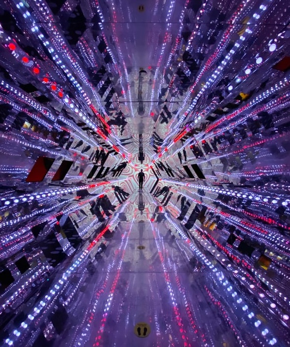 靠騙27億上市的“詐騙公司”-鋒巢網