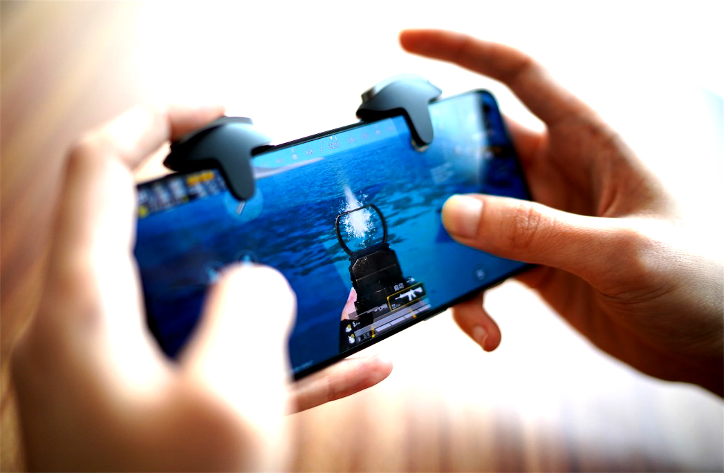 一加9R體驗：獨創手游肩鍵，讓你停不下來的游戲沉浸感-鋒巢網