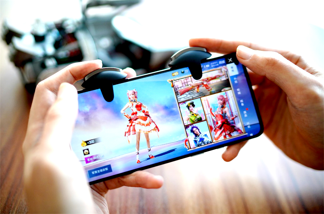 一加9R體驗：獨創手游肩鍵，讓你停不下來的游戲沉浸感-鋒巢網