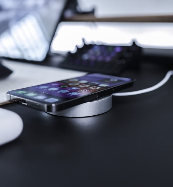 快手封殺“山寨機”-鋒巢網