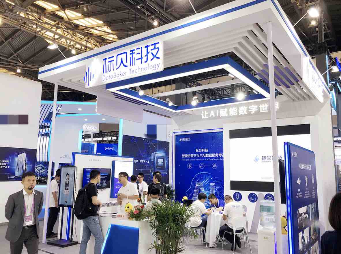 LG的可滾動OLED電視終于以10萬美元的驚人價格進入美國市場-鋒巢網