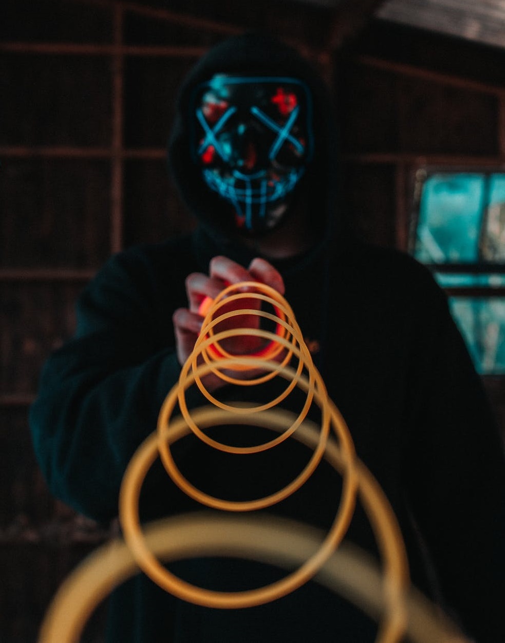 快手狂跌1.28萬億，老鐵到底還值多少錢？-鋒巢網