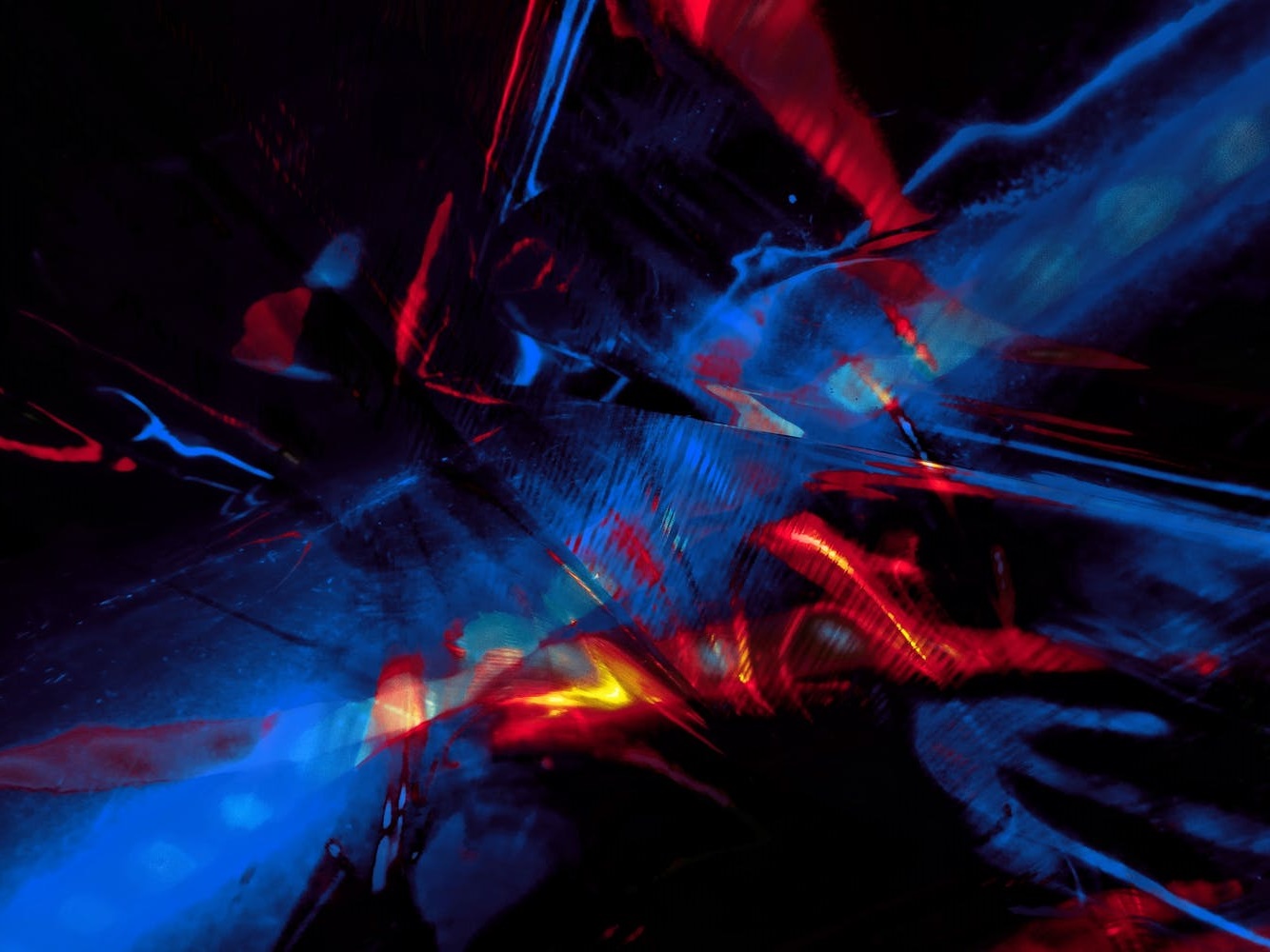 特斯拉粉VS蔚來粉:他們買的不是車,是信仰-鋒巢網(wǎng)