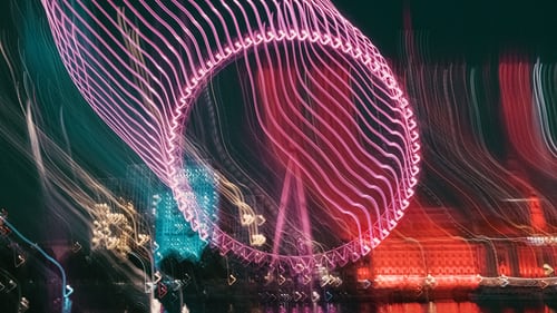 從“雙擊”到“雙殺”，美的縮水2500億-鋒巢網