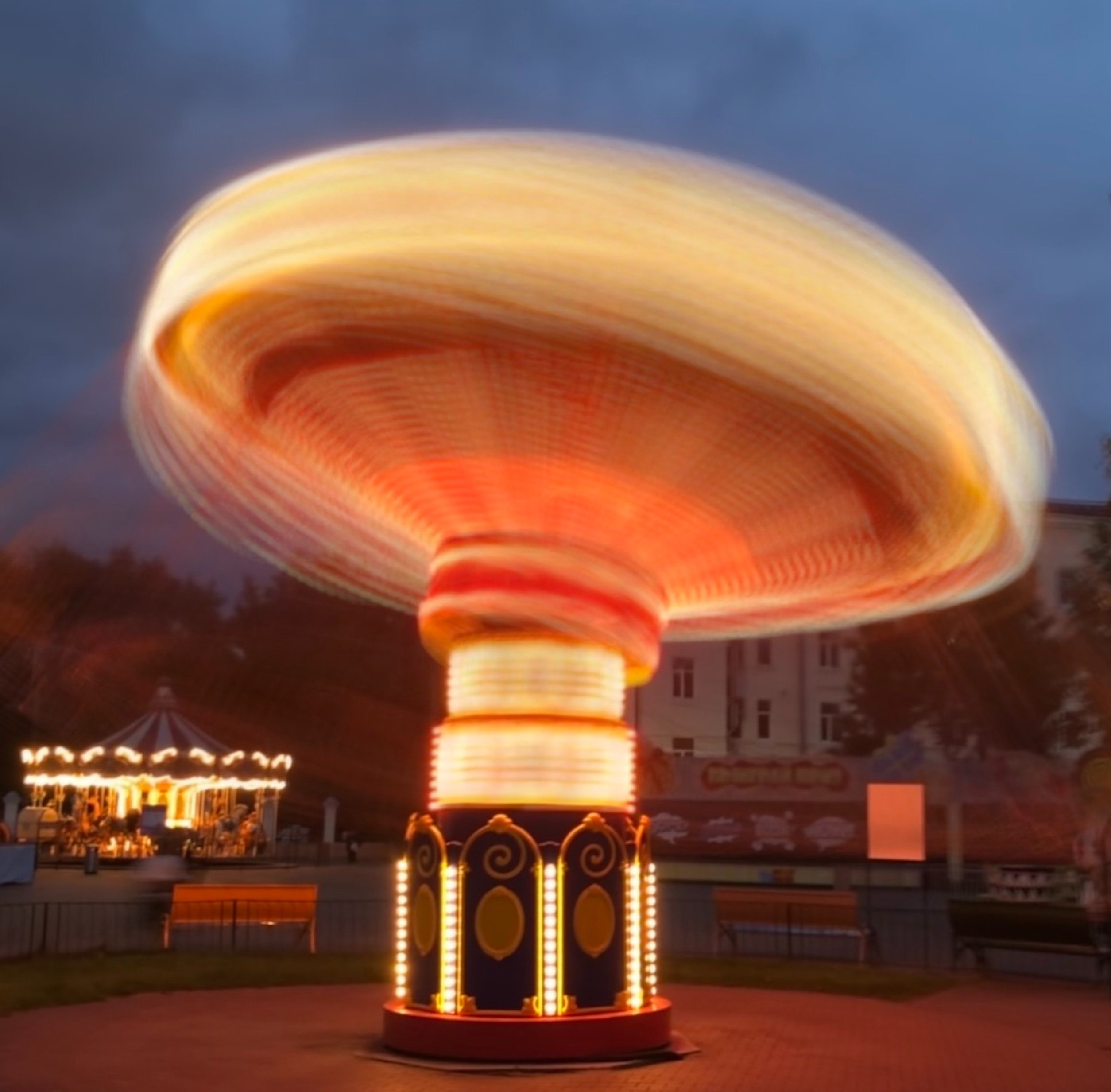 游戲行業瘋狂內卷-鋒巢網