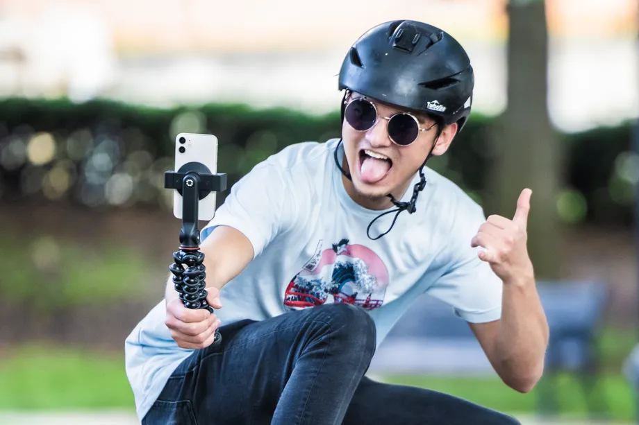 GorillaPod的制造者制作了一個MagSafe三腳架-鋒巢網