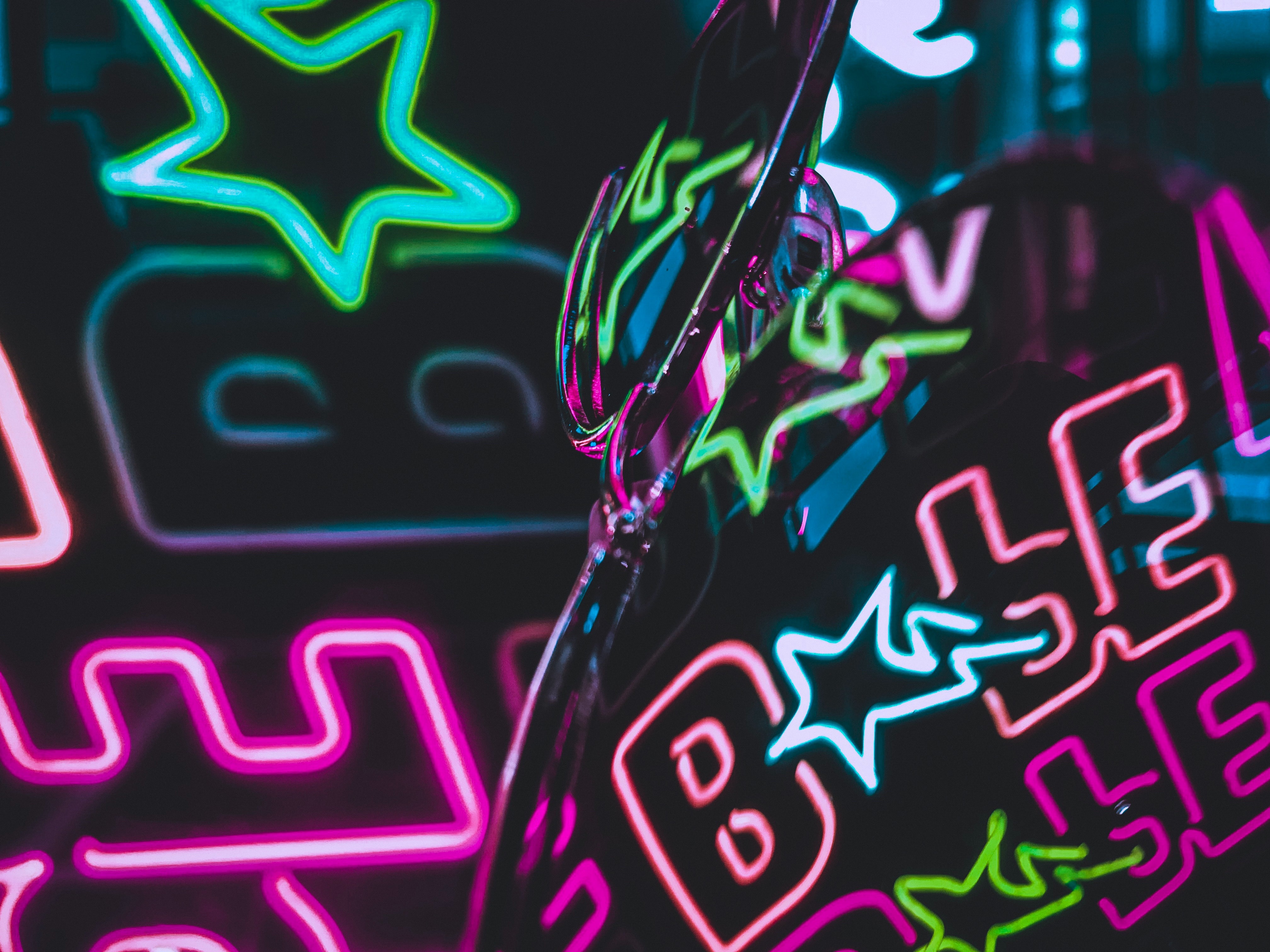 監管風暴來襲，游戲陪玩“團滅”？-鋒巢網