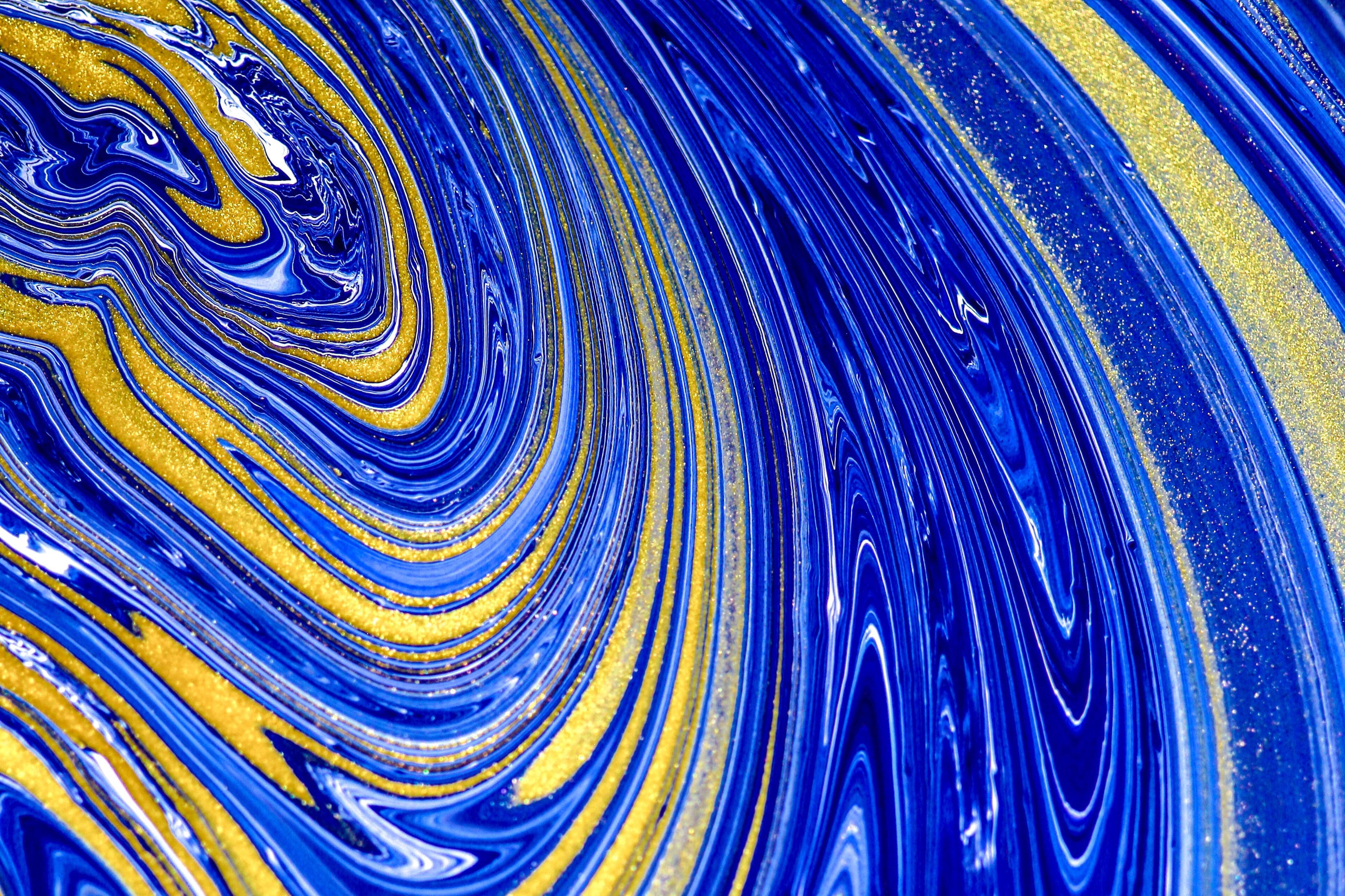 小米第N次想把手機(jī)賣(mài)給女生-鋒巢網(wǎng)