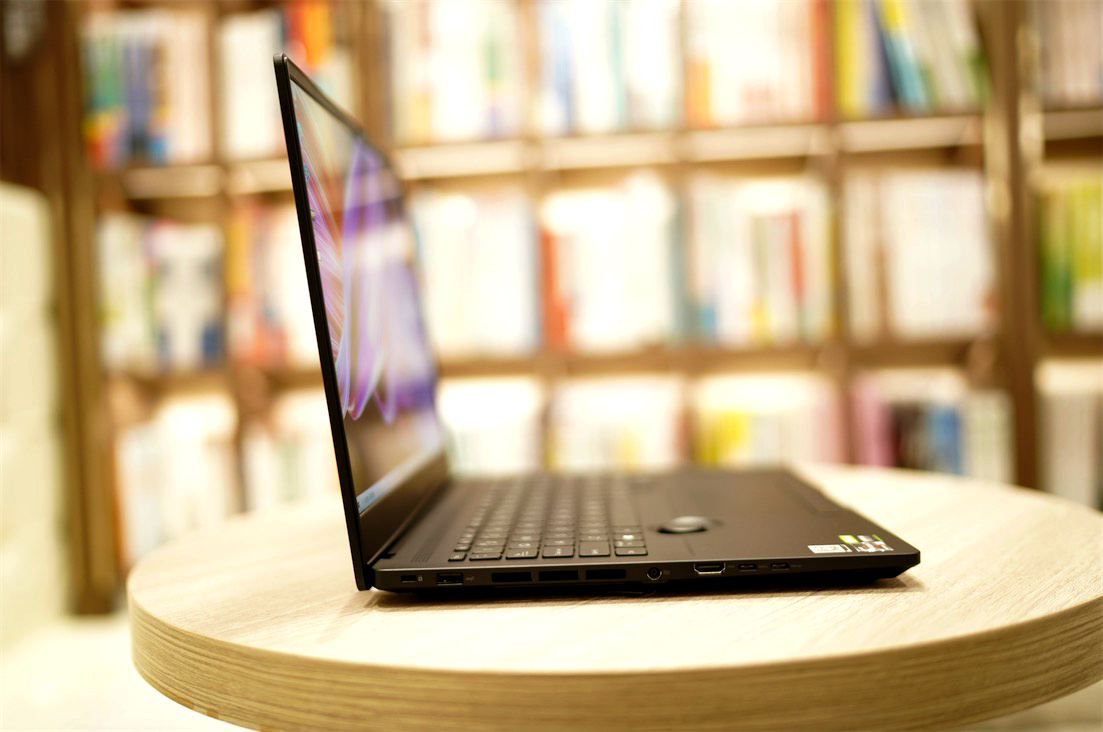 華碩ProArt 創(chuàng)16體驗：全新交互+頂級屏幕 更匹配創(chuàng)作的筆記本-鋒巢網(wǎng)