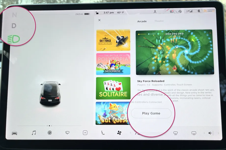 在美國特斯拉允許司機在行駛的汽車中玩視頻游戲，引發安全擔憂-鋒巢網