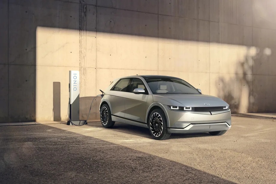 現(xiàn)代Ioniq 5定價(jià)從39,700美元開始-鋒巢網(wǎng)